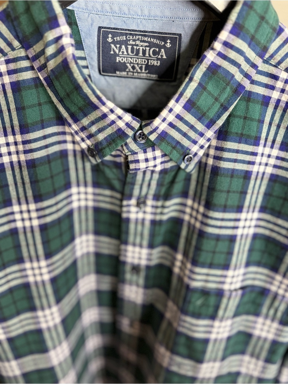 Beautiful Nautica Plaid Flannel Shirt!!!
2XL